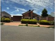 Casa / Sobrado para Locação em Ponta Grossa/PR Contorno