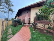 Casa / Sobrado para Locação em Ponta Grossa/PR Estrela 4...