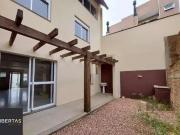 Casa / Sobrado para Locação em Porto Alegre/RS Aberta...