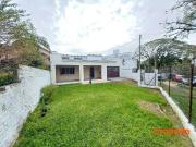 Casa / Sobrado para Locação em Porto Alegre/RS Aberta...