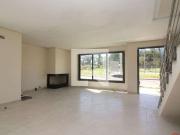 Casa / Sobrado para Locação em Porto Alegre/RS Campo...
