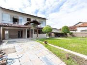 Casa / Sobrado para Locação em Porto Alegre/RS Guarujá 4...