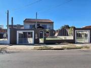 Casa / Sobrado para Locação em Porto Alegre/RS Guarujá 4...