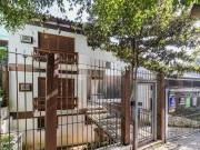 Casa / Sobrado para Locação em Porto Alegre/RS Nonoai 4...