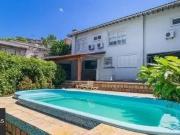 Casa / Sobrado para Locação em Porto Alegre/RS Três...