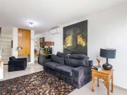 Casa / Sobrado para Locação em Porto Alegre/RS Três...