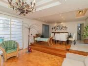 Casa / Sobrado para Locação em Porto Alegre/RS Três...