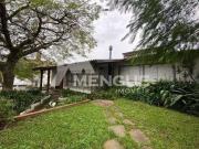 Casa / Sobrado para Locação em Porto Alegre/RS Três...