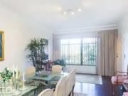 Casa / Sobrado para Locação em Porto Alegre/RS Três...