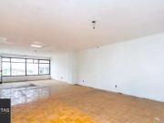 Casa / Sobrado para Locação em Porto Alegre/RS Três...