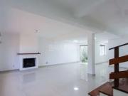 Casa / Sobrado para Locação em Porto Alegre/RS Tristeza...