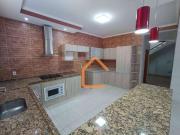 Casa / Sobrado para Locação em Pouso Alegre/MG Colinas...