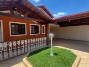 Casa / Sobrado para Locação em São José dos Campos/SP...