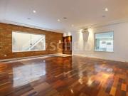 Casa / Sobrado para Locação em São Paulo/SP Brooklin 4...