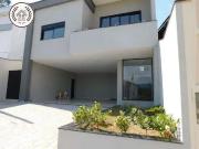 Casa / Sobrado para Locação em São Roque/SP Jardim Guaçu...