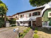 Casa / Sobrado para Locação em Santana de Parnaíba/SP...