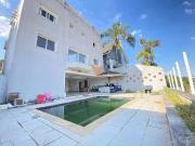 Casa / Sobrado para Locação em Santana de Parnaíba/SP...