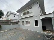 Casa / Sobrado para Locação em Santos/SP Embaré 3 Quartos