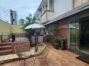 Casa / Sobrado para Locação em Santos/SP Embaré 3 Quartos