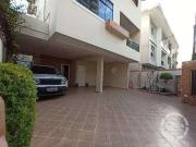 Casa / Sobrado para Locação em Santos/SP Embaré 4 Quartos