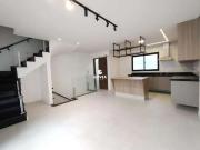 Casa / Sobrado para Locação em Santos/SP Ponta da Praia...