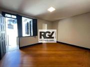 Casa / Sobrado para Locação em Santos/SP Vila Mathias 2...