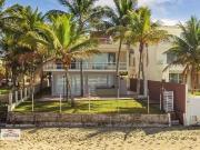 Casa / Sobrado para Locação em Ubatuba/SP Maranduba 4...