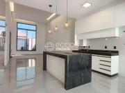 Casa / Sobrado para Locação em Uberlândia/MG Alto...