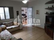 Casa / Sobrado para Locação em Uberlândia/MG Centro 3...