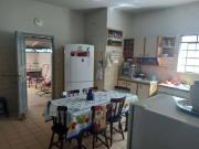 Casa / Sobrado para Locação em Uberlândia/MG Centro 4...