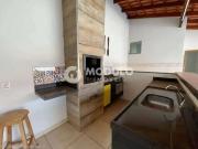 Casa / Sobrado para Locação em Uberlândia/MG Granada 4...