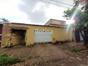 Casa / Sobrado para Locação em Uberlândia/MG Jaraguá 3...