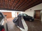 Casa / Sobrado para Locação em Uberlândia/MG Jardim...