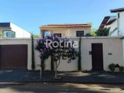 Casa / Sobrado para Locação em Uberlândia/MG Jardim...