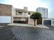 Casa / Sobrado para Locação em Uberlândia/MG Lidice 3...