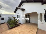 Casa / Sobrado para Locação em Uberlândia/MG Martins 3...