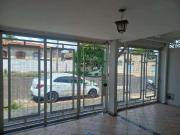 Casa / Sobrado para Locação em Uberlândia/MG Osvaldo...