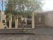 Casa / Sobrado para Locação em Uberlândia/MG Umuarama 3...