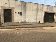 Casa / Sobrado para Locação em Uberlândia/MG Umuarama 3...