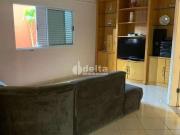 Casa / Sobrado para Locação em Uberlândia/MG Umuarama 4...