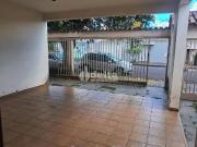 Casa / Sobrado para Locação em Uberlândia/MG Umuarama 4...