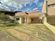 Casa / Sobrado para Locação em Valinhos/SP Chácara das...