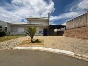 Casa / Sobrado para Locação em Valinhos/SP Vila Santana...