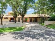 Casa / Sobrado para Locação em Vinhedo/SP Marambaia 4...