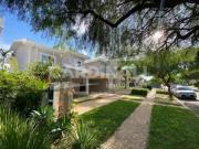 Casa Sobrado para Venda e Locação no Residencial Villa...