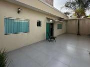 Casa / Sobrado para Venda em Aparecida de Goiânia/GO...