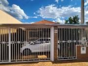 Casa / Sobrado para Venda em Araraquara/SP Centro 3 Quartos