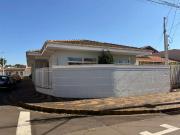 Casa / Sobrado para Venda em Araras/SP Vila Queiroz 3...