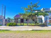 Casa / Sobrado para Venda em Arroio do Sal/RS Centro 3...