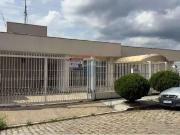 Casa / Sobrado para Venda em Atibaia/SP Centro 4 Quartos